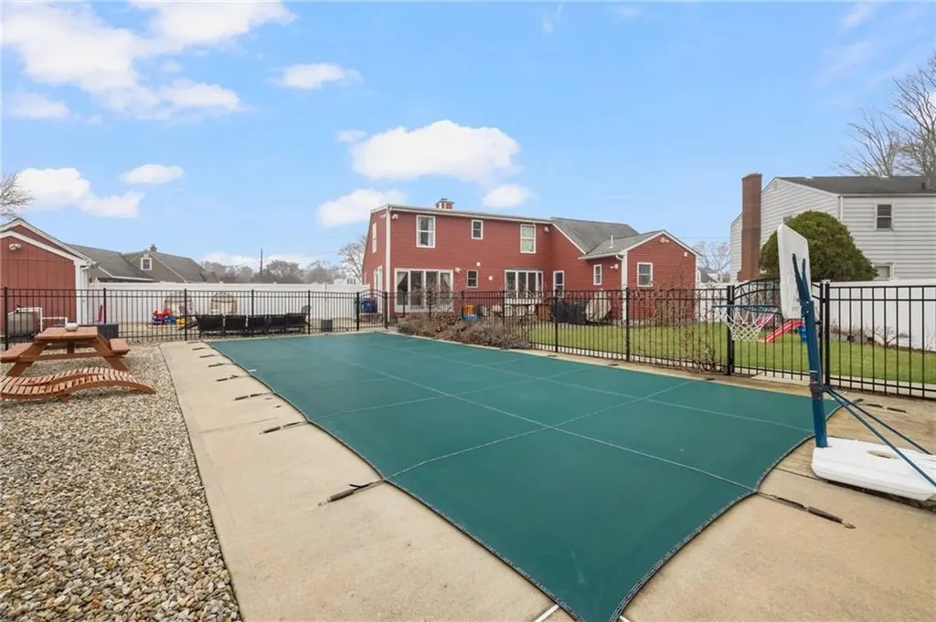 160 Long View Drive Warwick RI 02886