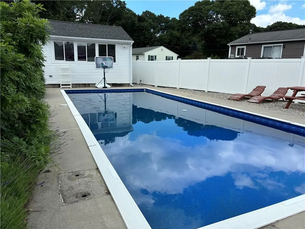 160 Long View Drive Warwick RI 02886
