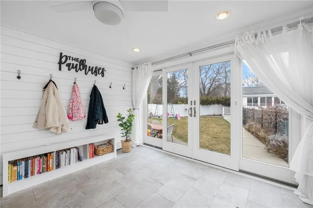 160 Long View Drive Warwick RI 02886