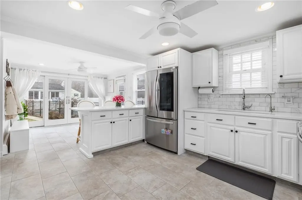 160 Long View Drive Warwick RI 02886