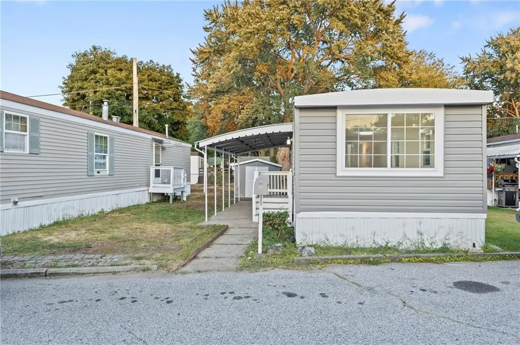 242 Manton Street Pawtucket RI 02861