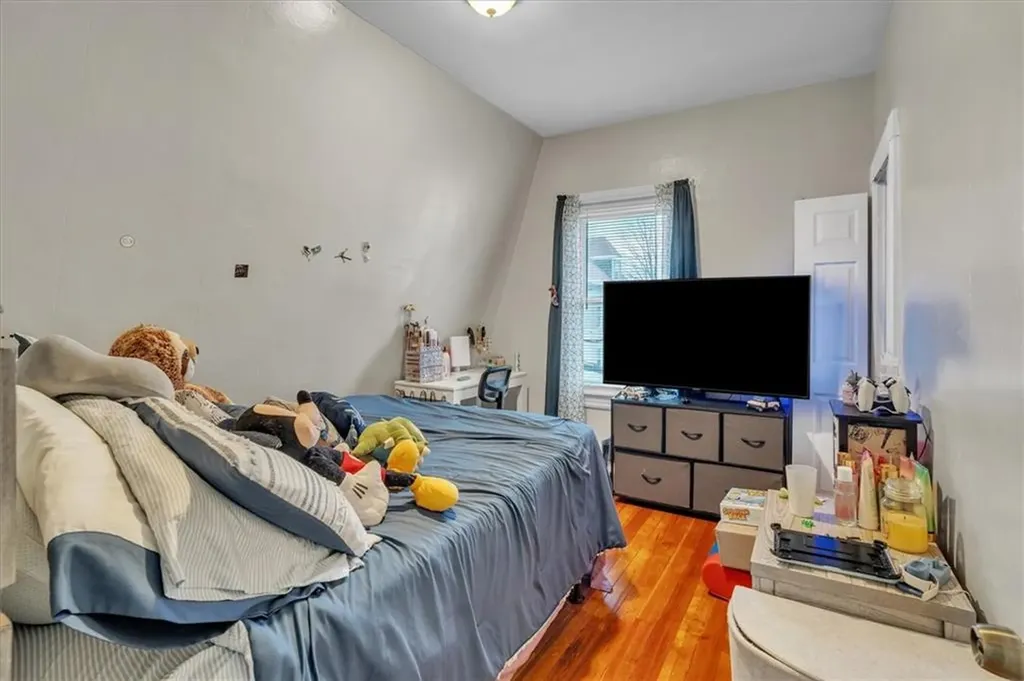 44 46 Cleveland Street Central Falls RI 02863