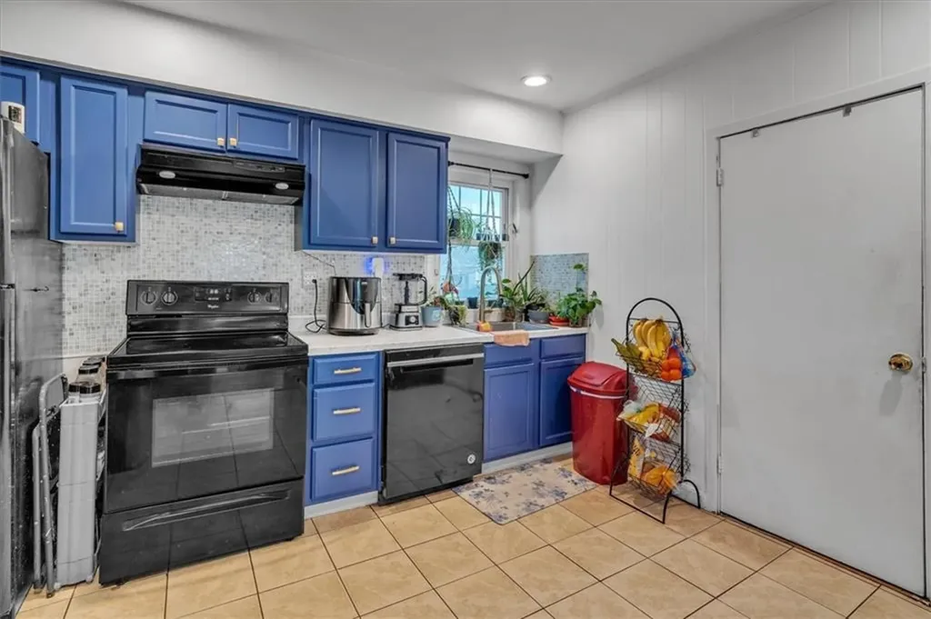 44 46 Cleveland Street Central Falls RI 02863