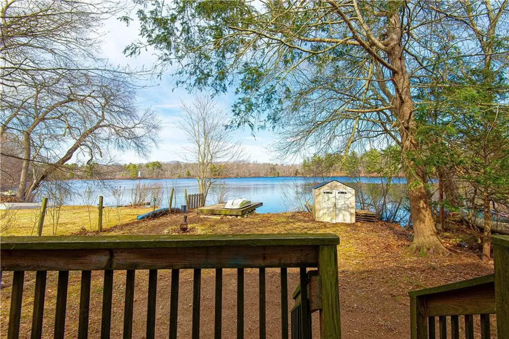 56 Knotty Oak Shores Coventry RI 02816