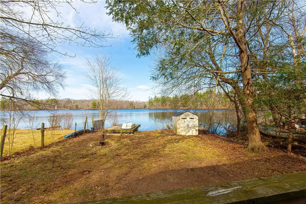 56 Knotty Oak Shores Coventry RI 02816
