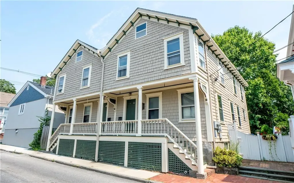 19 Cross Street Newport RI 02840