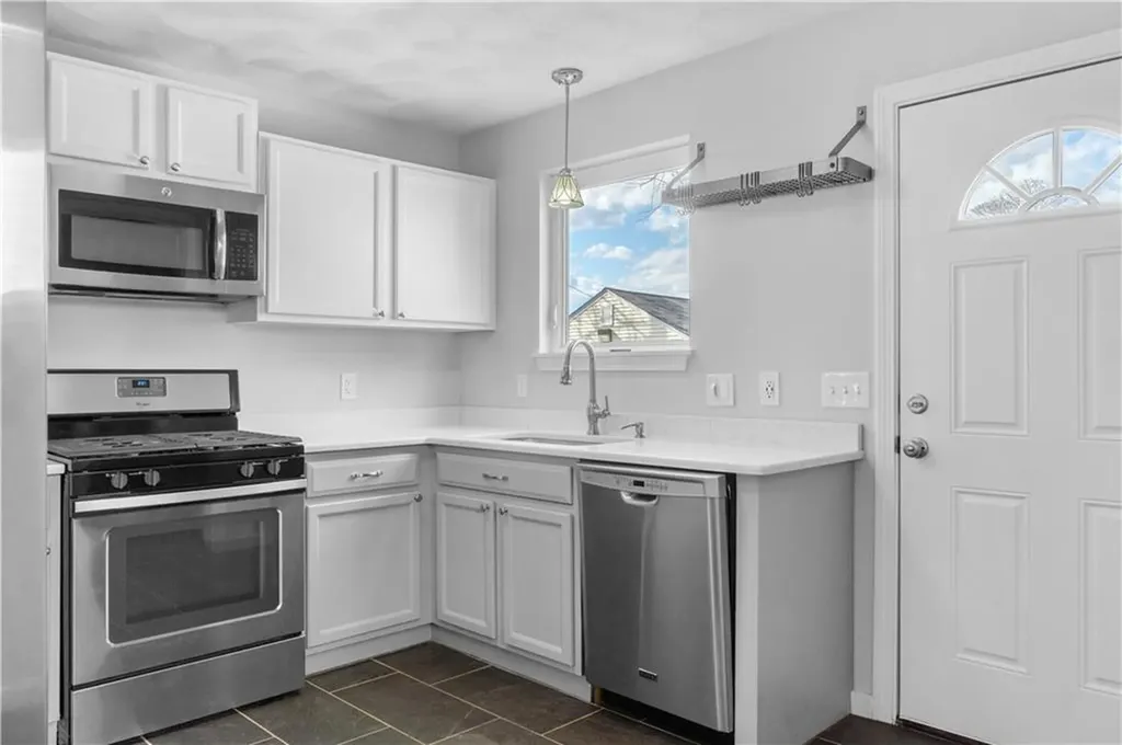 98 Pleasant Street Providence RI 02906