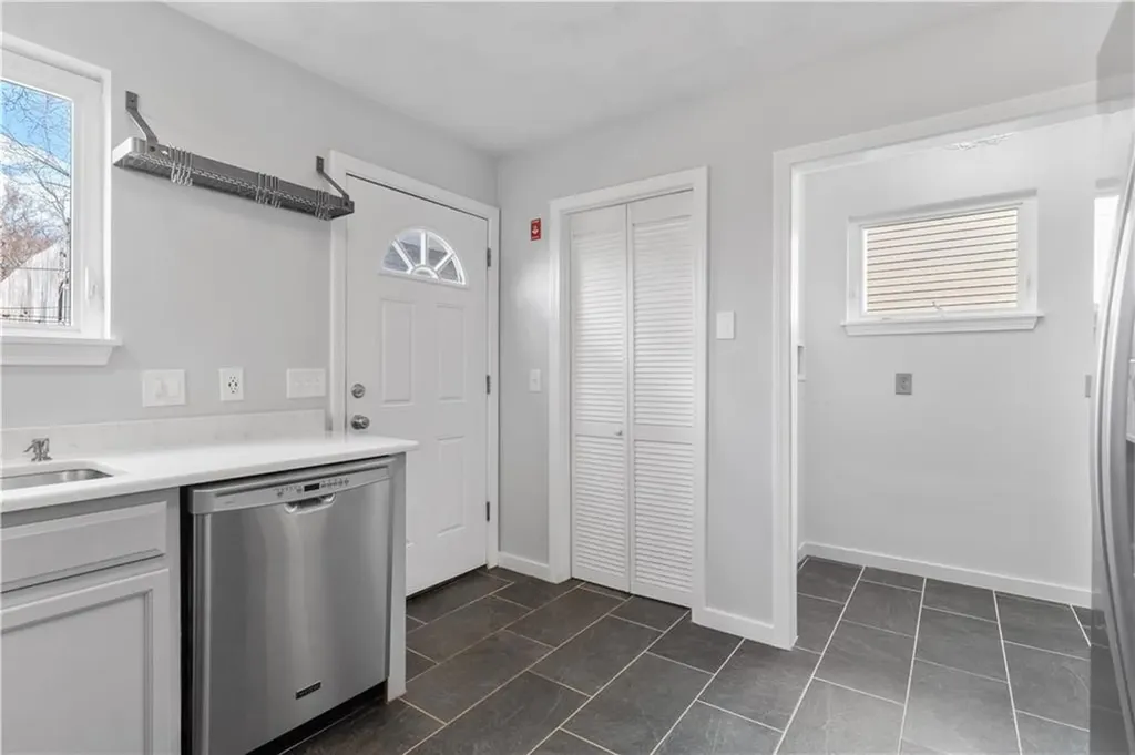 98 Pleasant Street Providence RI 02906