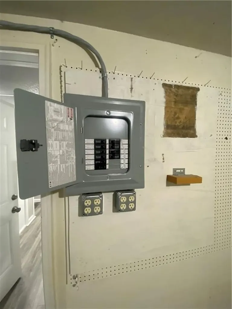 224 Hazelton Street Cranston RI 02920