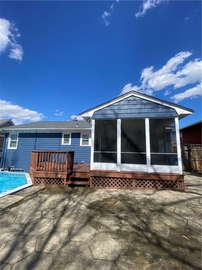 224 Hazelton Street Cranston RI 02920