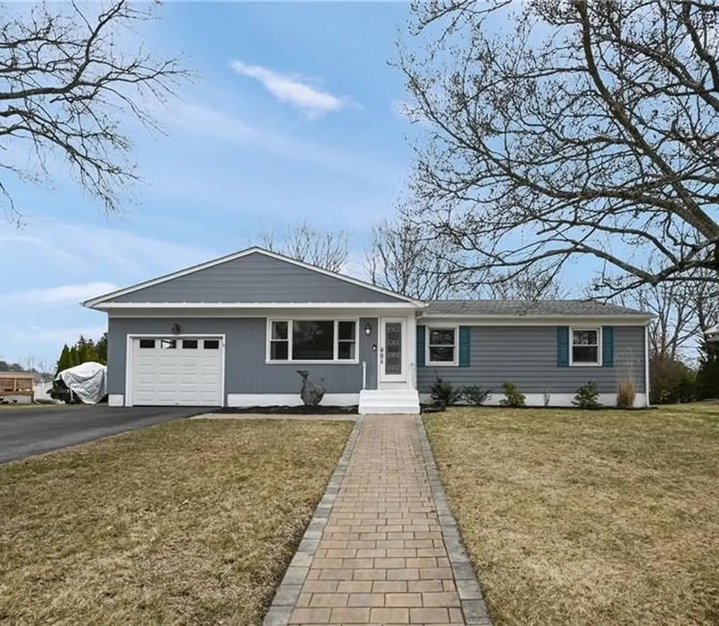 6 Wade Drive Smithfield RI 02828