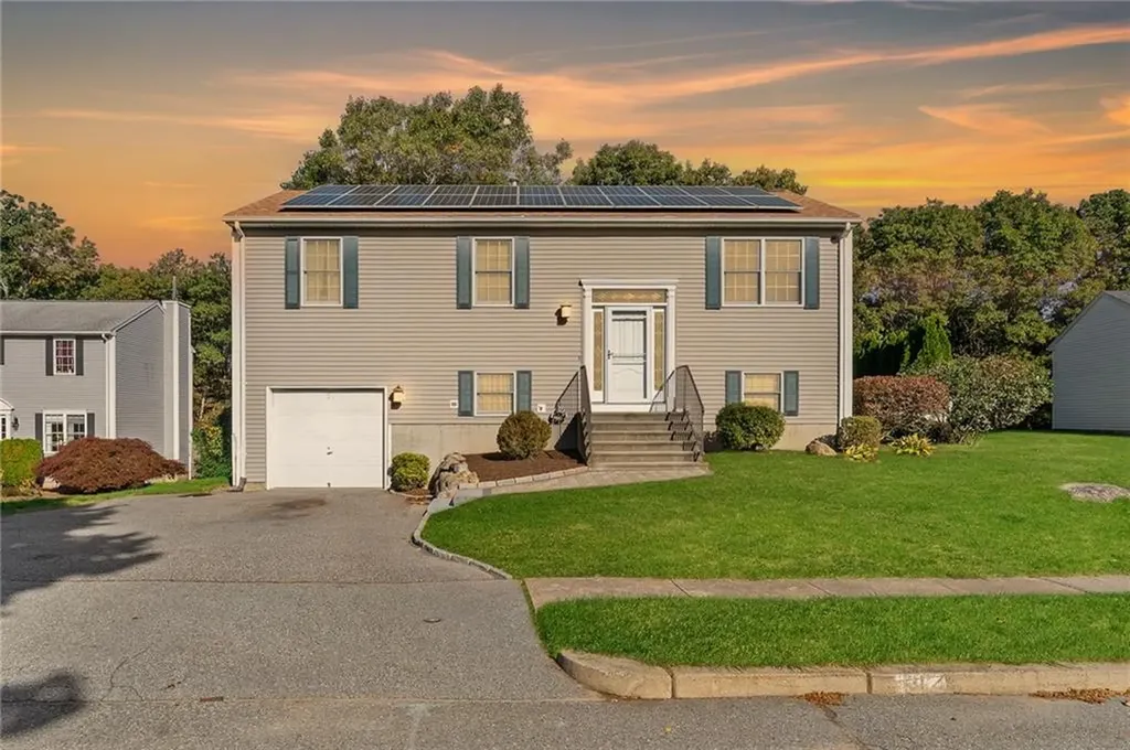 31 Remington Farm Drive Coventry RI 02816