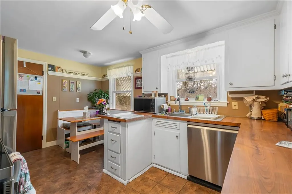 137 Kiwanee Road Warwick RI 02888