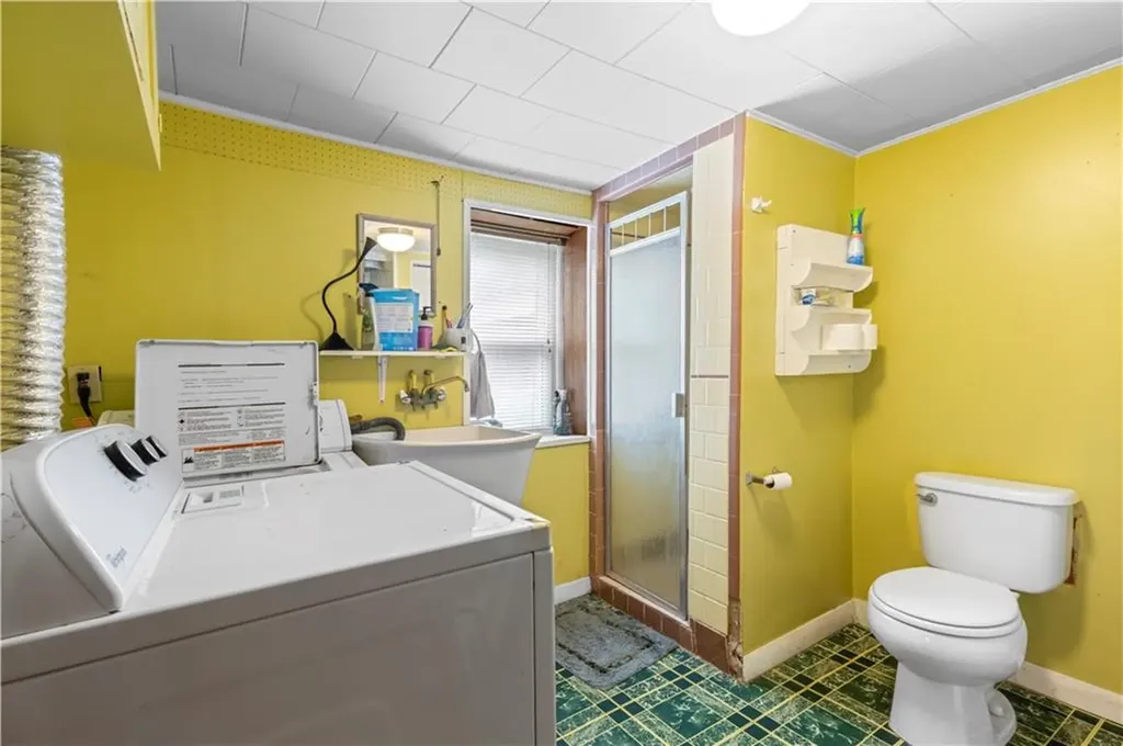 137 Kiwanee Road Warwick RI 02888