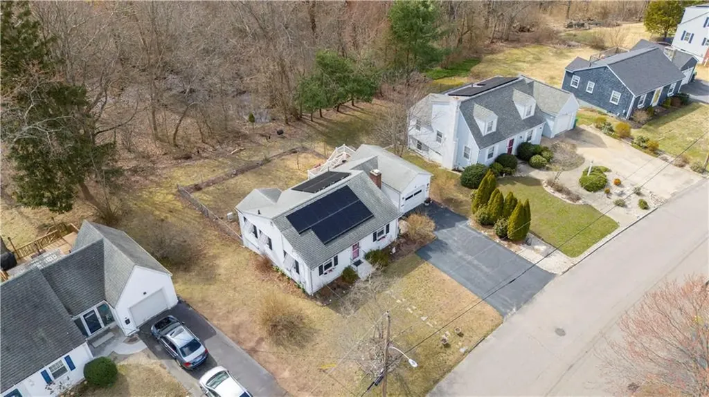 137 Kiwanee Road Warwick RI 02888