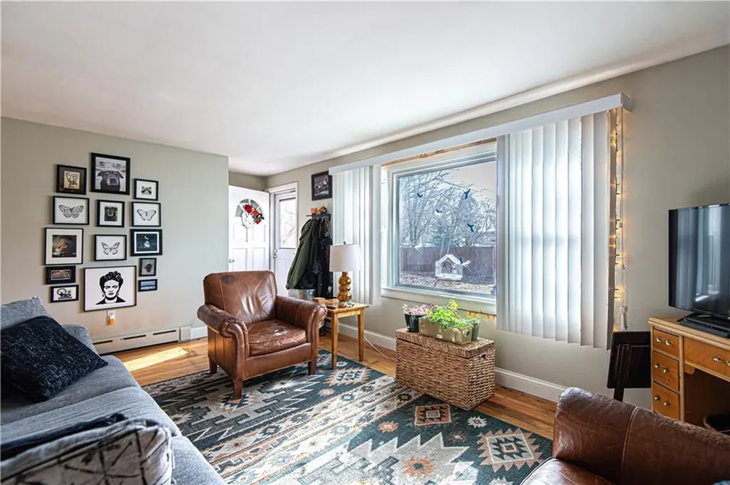 84 Worcester Avenue East Providence RI 02915