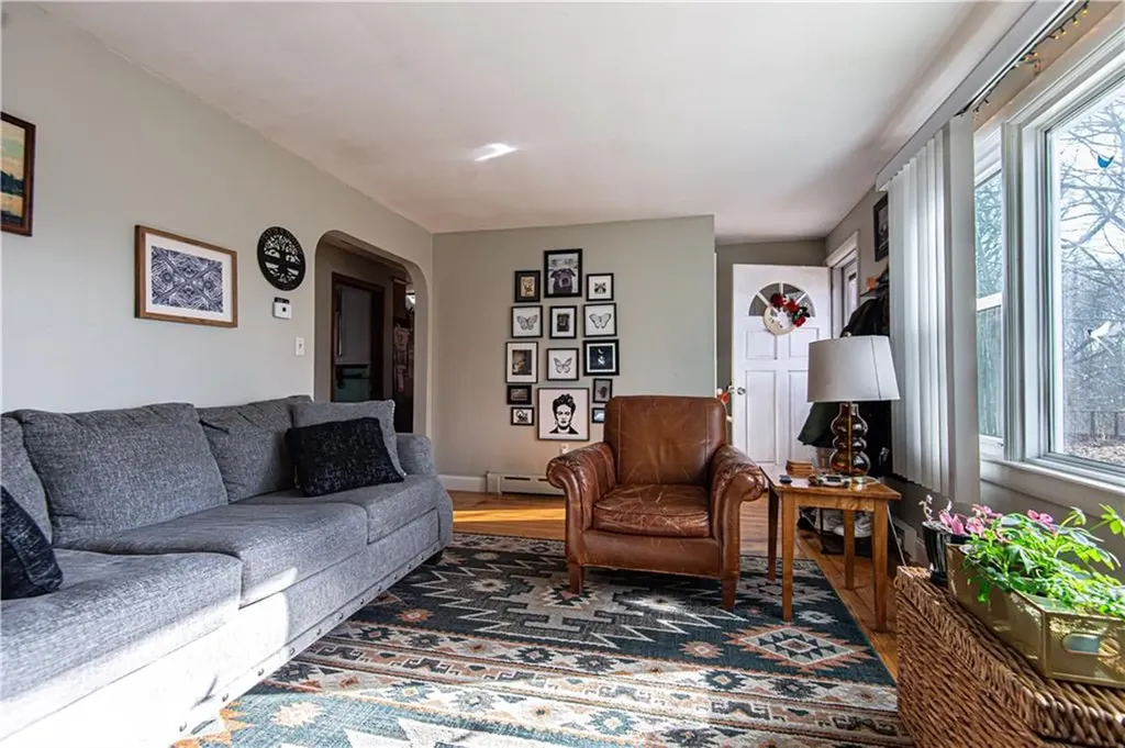 84 Worcester Avenue East Providence RI 02915