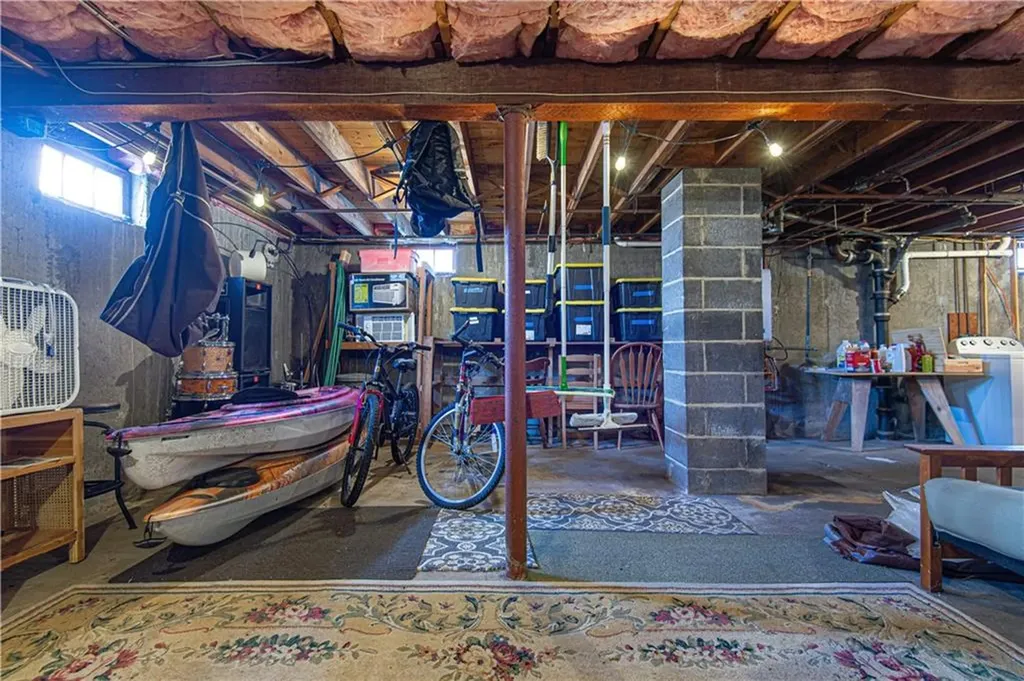 84 Worcester Avenue East Providence RI 02915