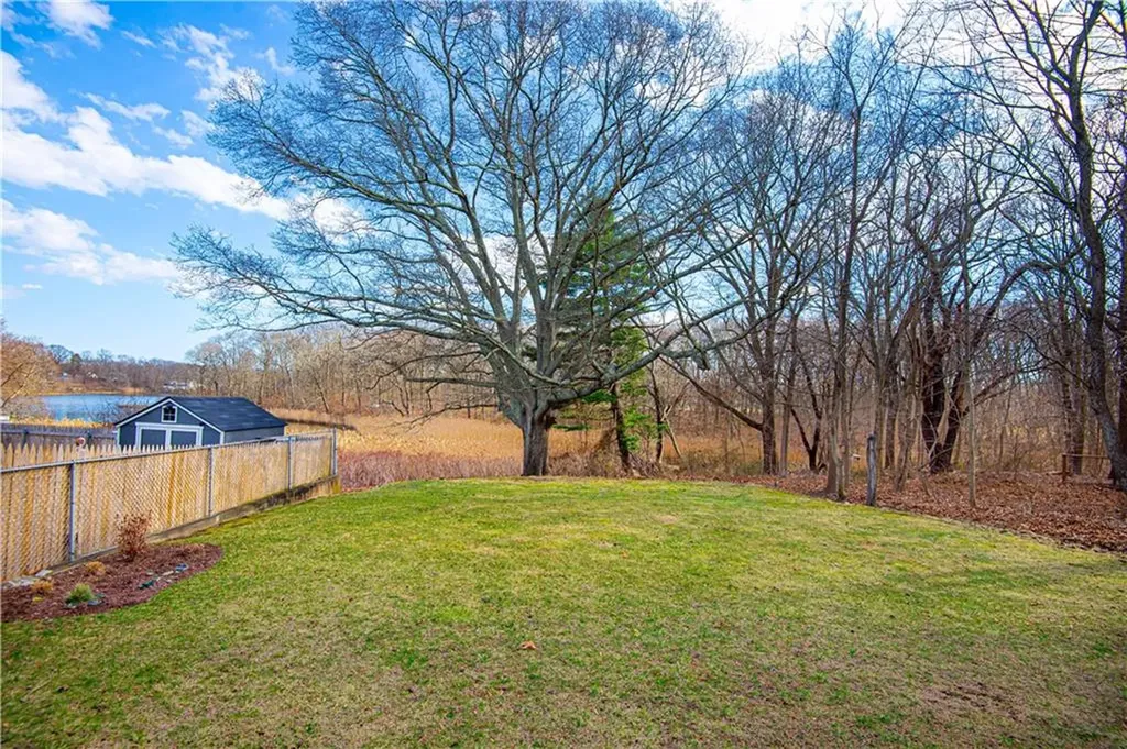 84 Worcester Avenue East Providence RI 02915