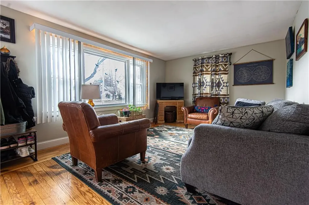 84 Worcester Avenue East Providence RI 02915