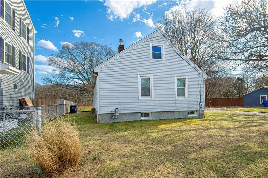 84 Worcester Avenue East Providence RI 02915