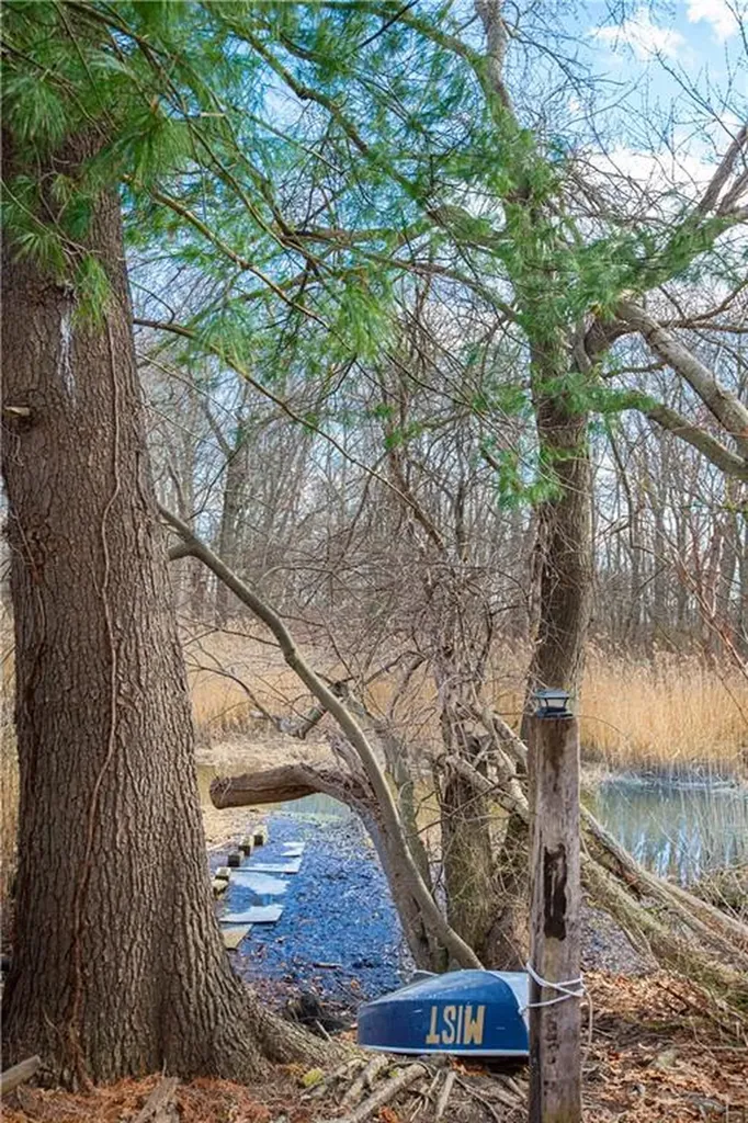 84 Worcester Avenue East Providence RI 02915