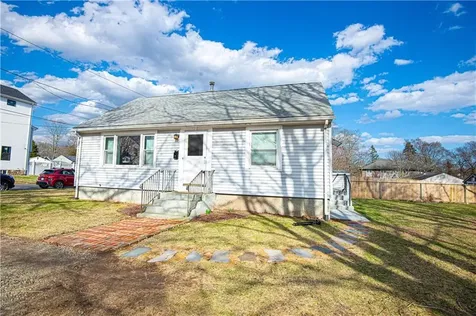 84 Worcester Avenue East Providence RI 02915