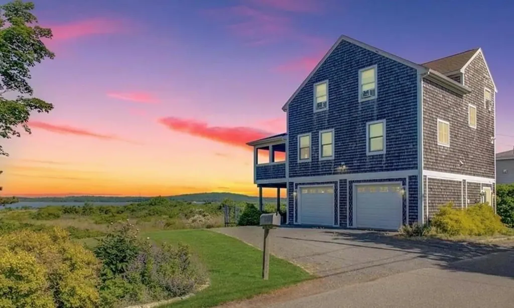 1316 Anthony Road Portsmouth RI 02871