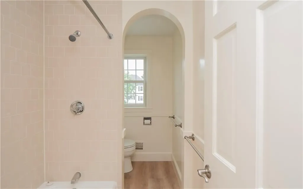11 Village Lane Middletown RI 02842