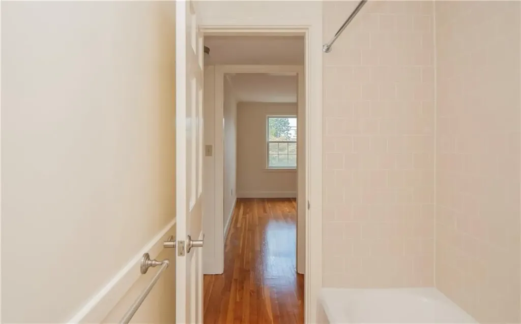 11 Village Lane Middletown RI 02842