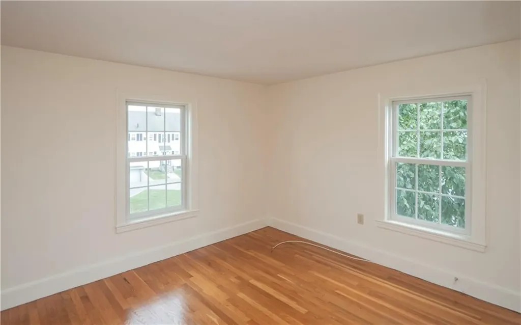 11 Village Lane Middletown RI 02842