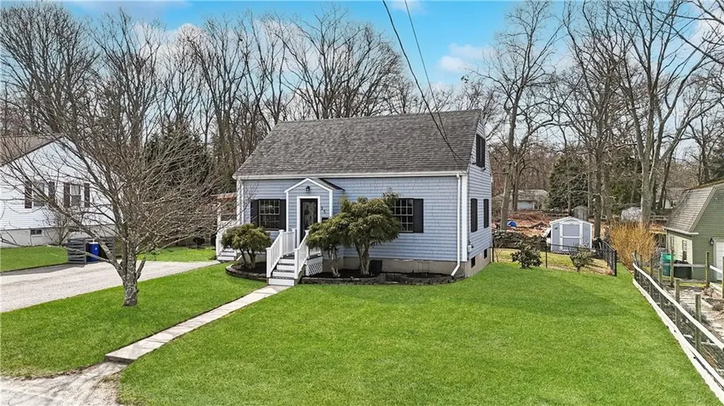 35 Hambly Road Tiverton RI 02878