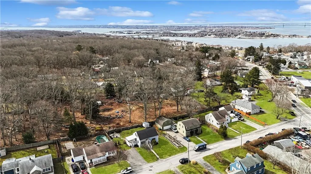 35 Hambly Road Tiverton RI 02878