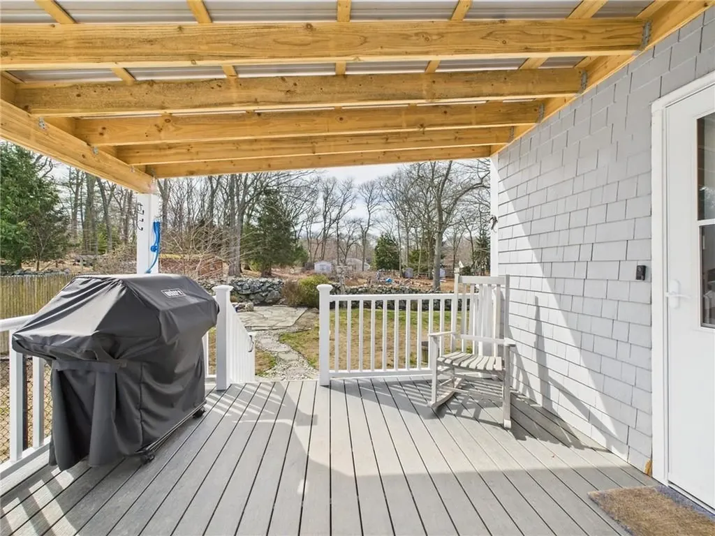 35 Hambly Road Tiverton RI 02878
