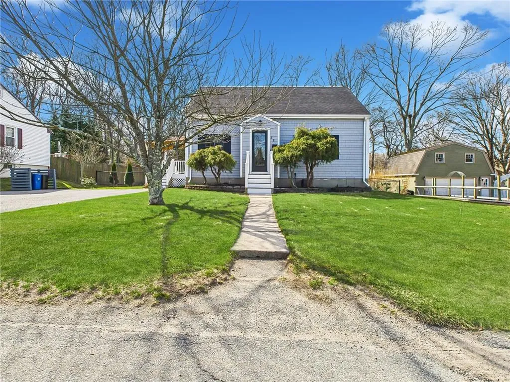 35 Hambly Road Tiverton RI 02878