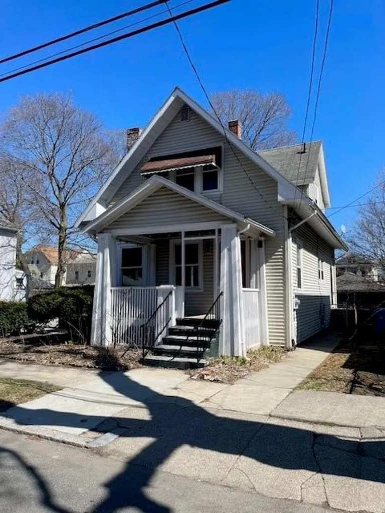 51 Radcliffe Avenue Providence RI 02908