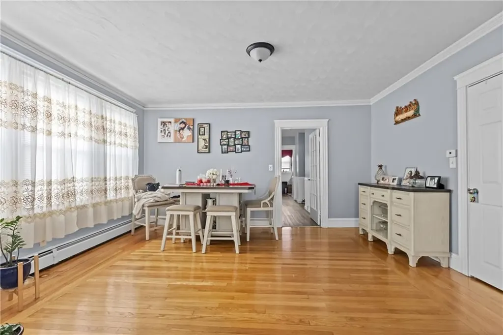 17 Boutwell Street Pawtucket RI 02860