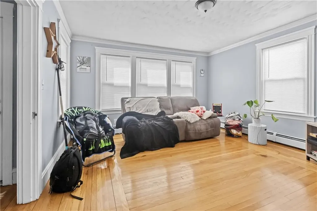 17 Boutwell Street Pawtucket RI 02860