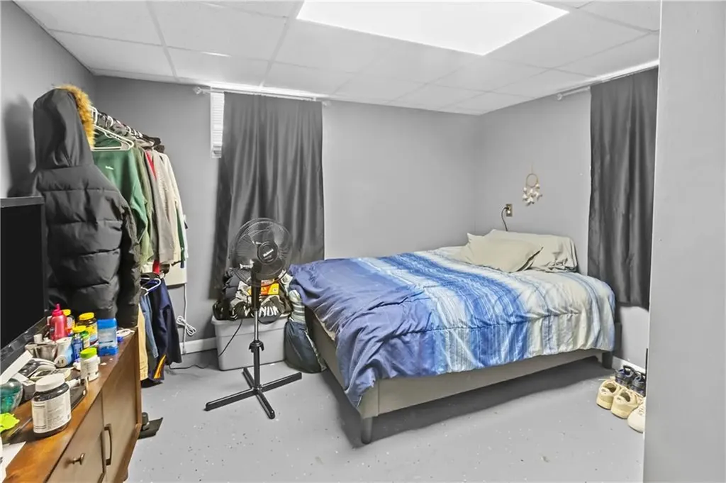 17 Boutwell Street Pawtucket RI 02860