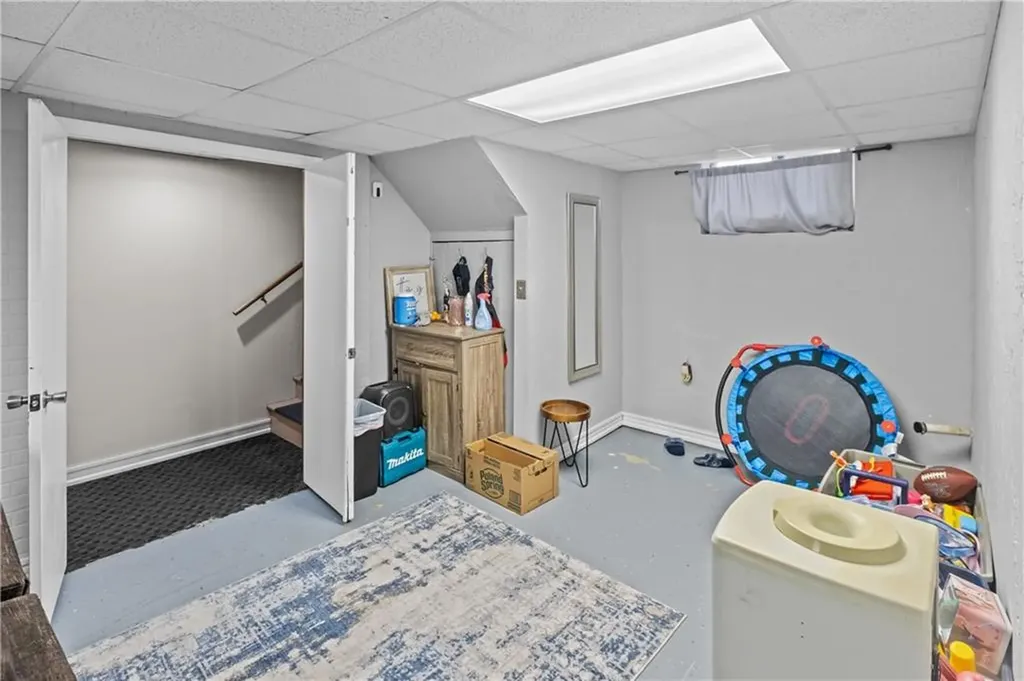 17 Boutwell Street Pawtucket RI 02860