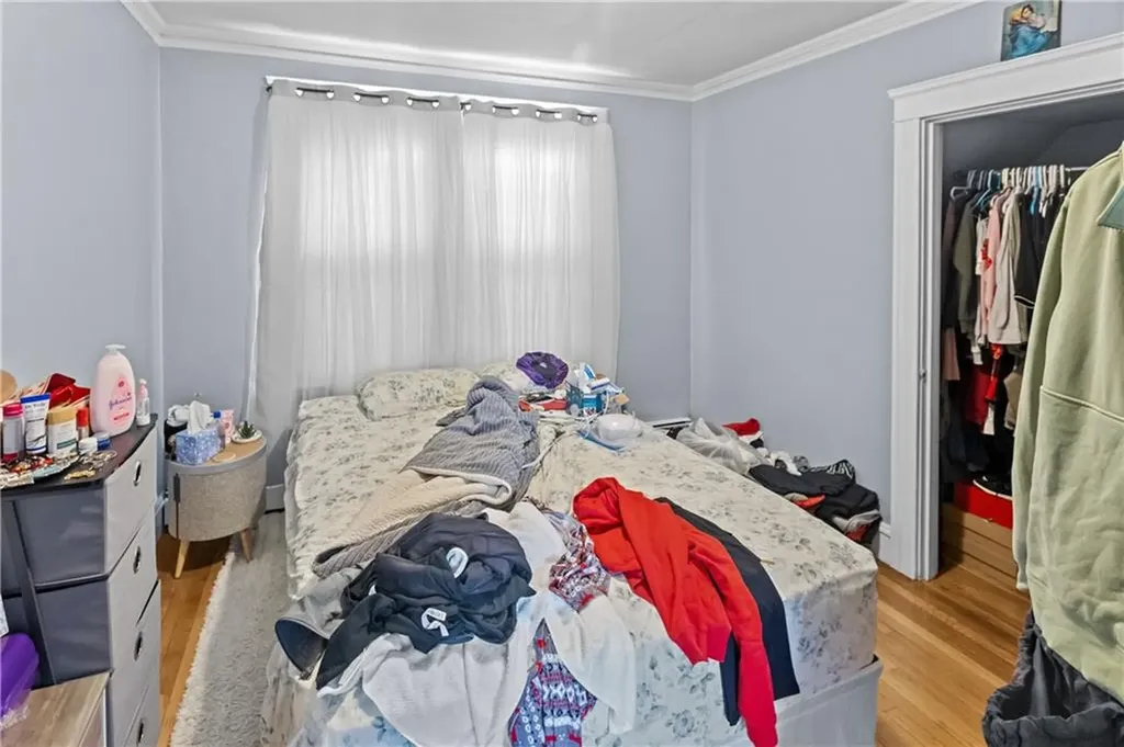 17 Boutwell Street Pawtucket RI 02860