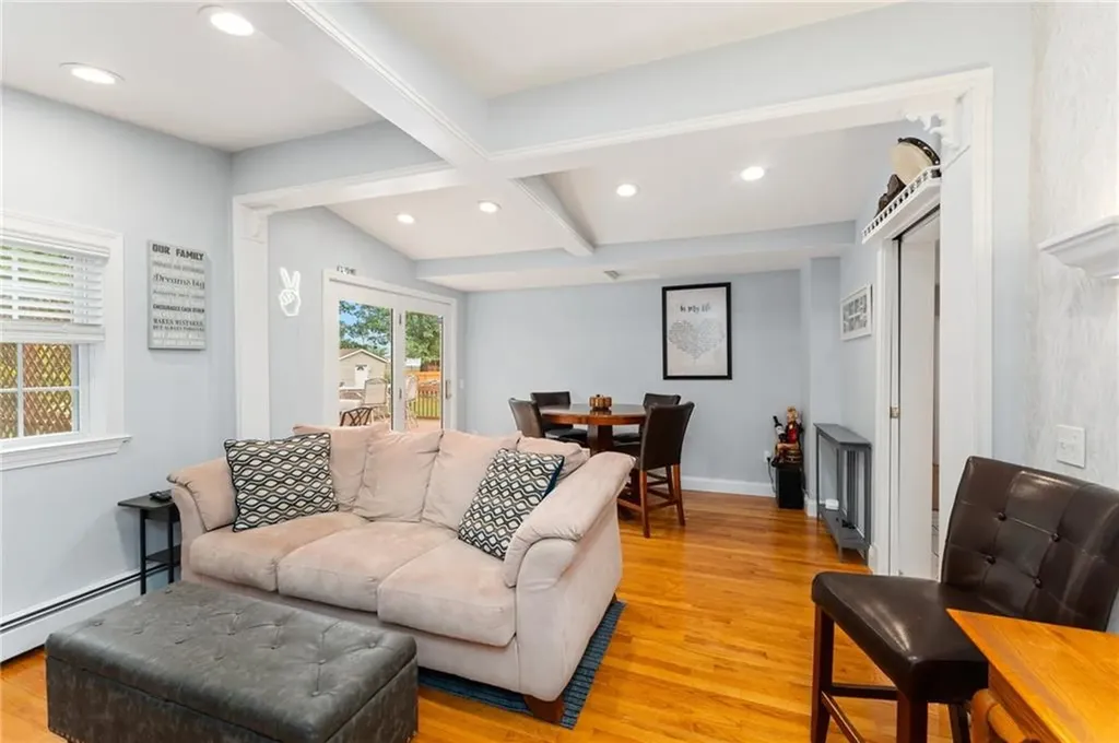 326 Simmonsville Avenue Johnston RI 02919