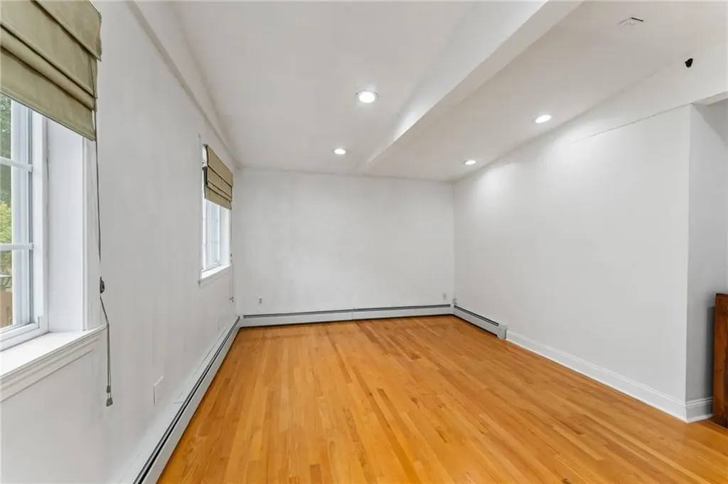 326 Simmonsville Avenue Johnston RI 02919
