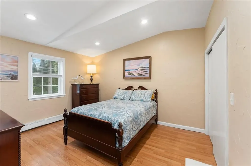 326 Simmonsville Avenue Johnston RI 02919
