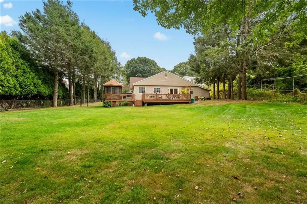 326 Simmonsville Avenue Johnston RI 02919