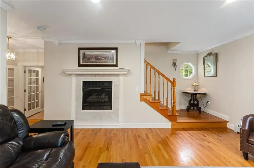 326 Simmonsville Avenue Johnston RI 02919