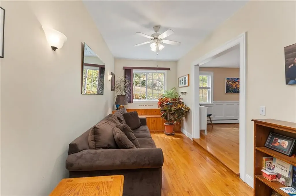 326 Simmonsville Avenue Johnston RI 02919