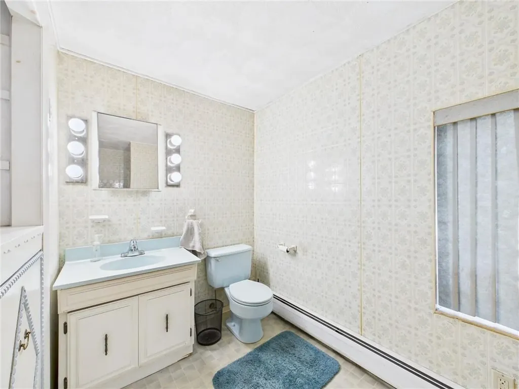 64 Laurel Avenue Coventry RI 02816