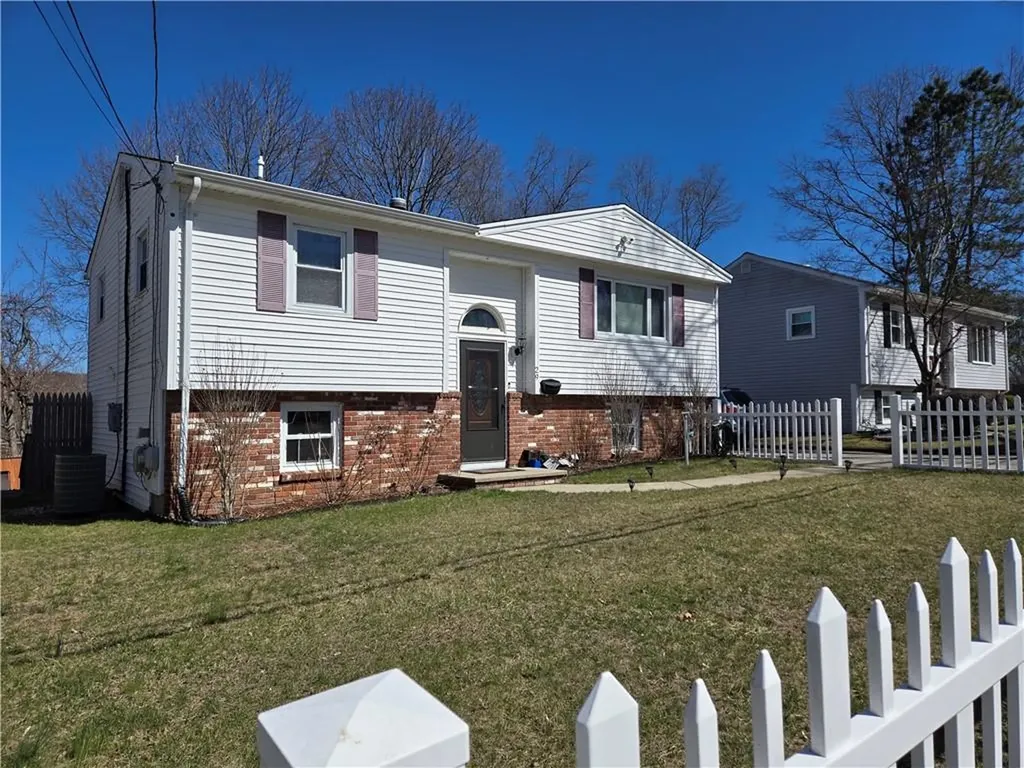 29 Pleasant View Avenue Johnston RI 02919