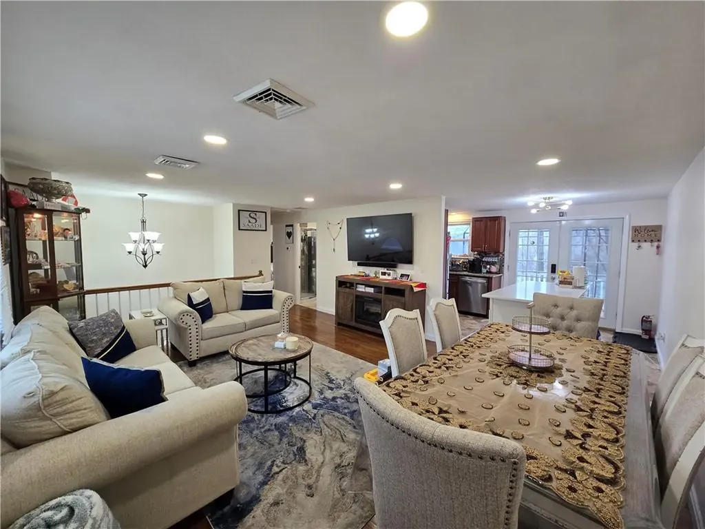 29 Pleasant View Avenue Johnston RI 02919